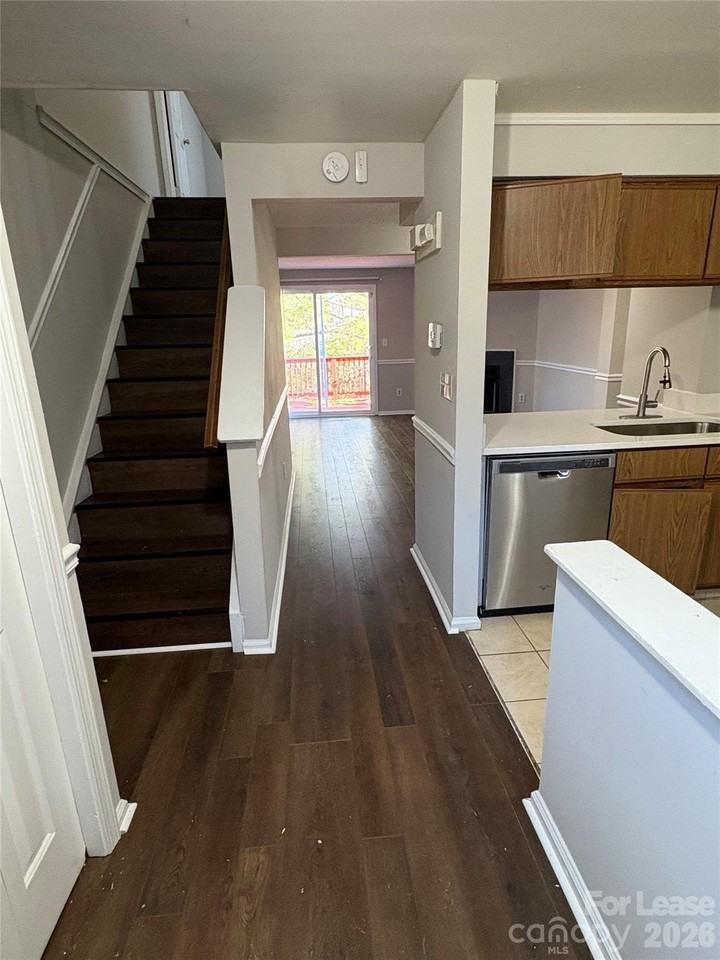 9616 Vinca Cir Apt B - Photo 2 of 15