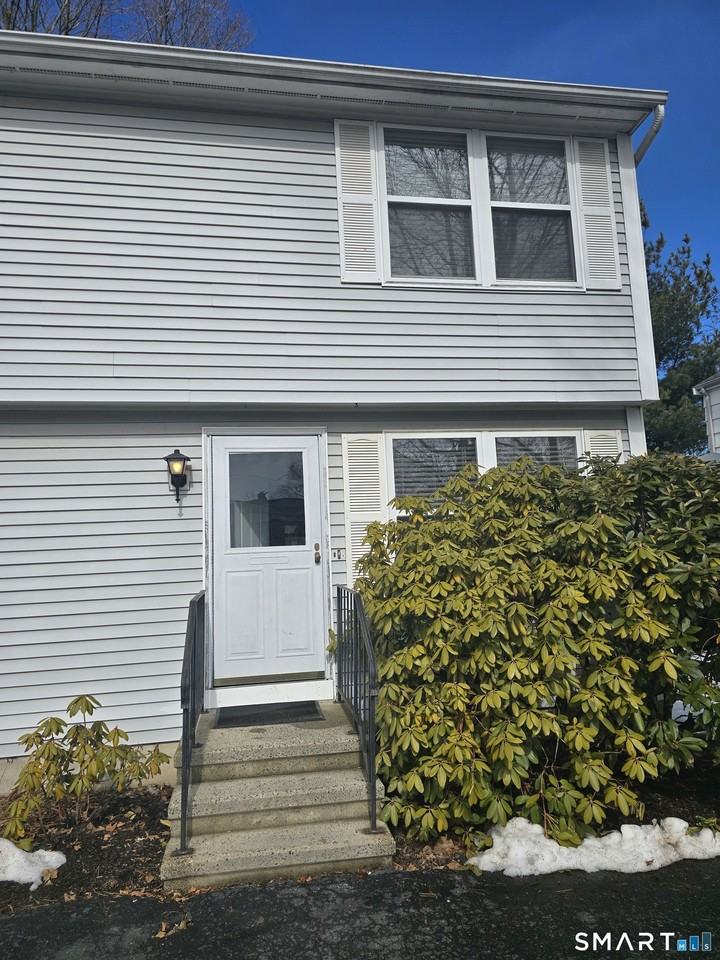 5 1/2 Lenox Ave - Photo 3 of 14