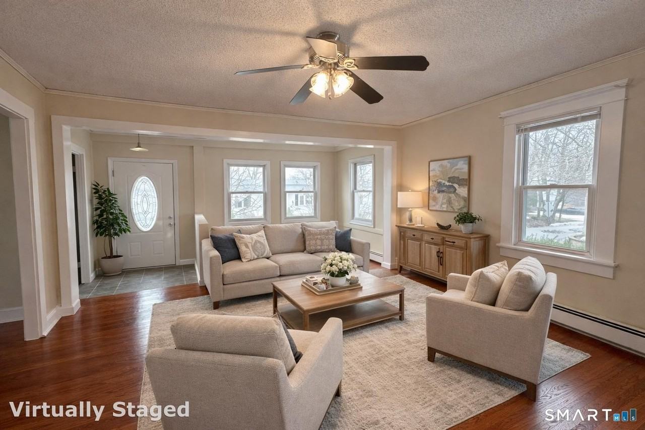 557 Strong St - Photo 3 of 6