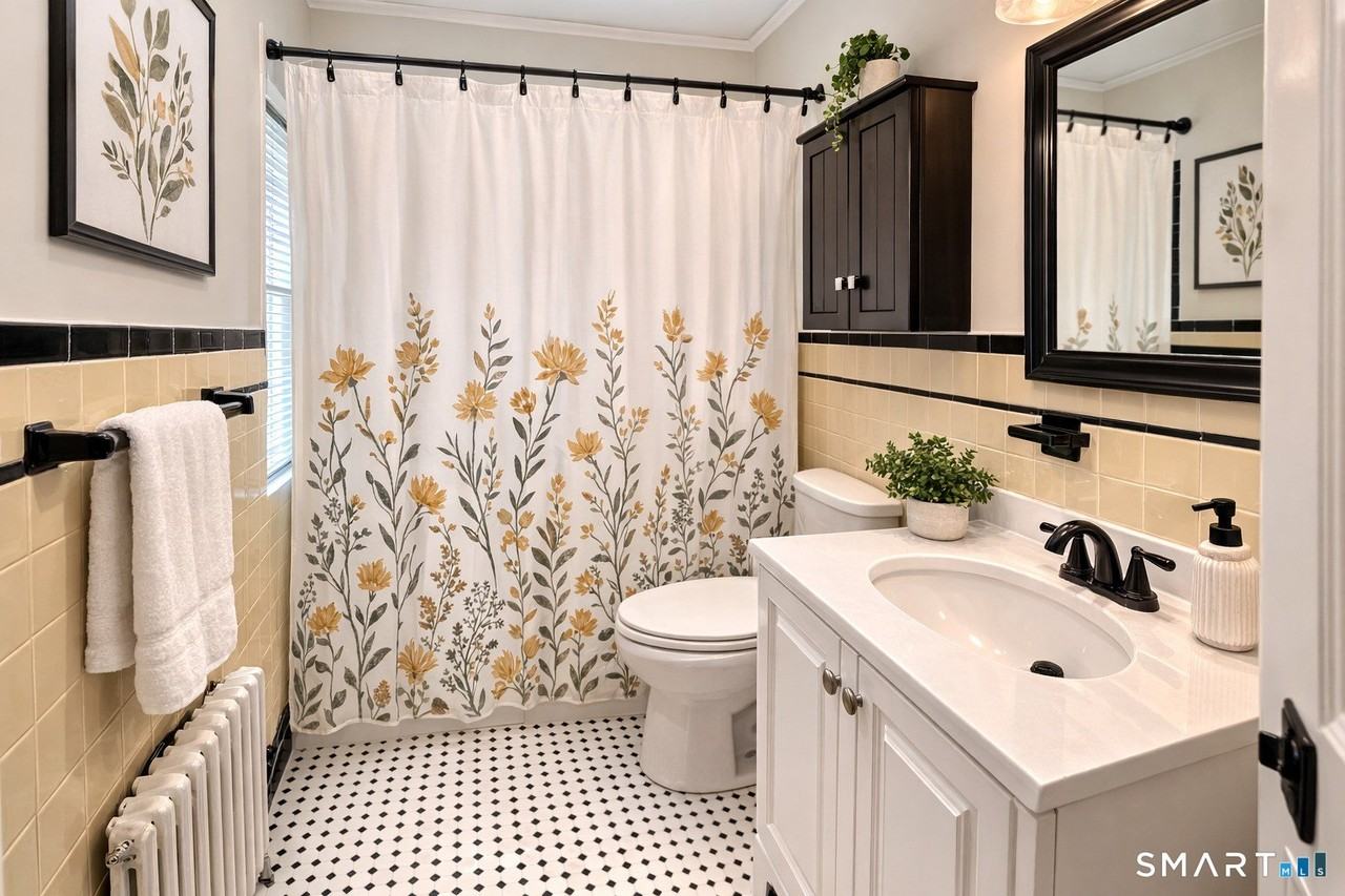 557 Strong St - Photo 6 of 6