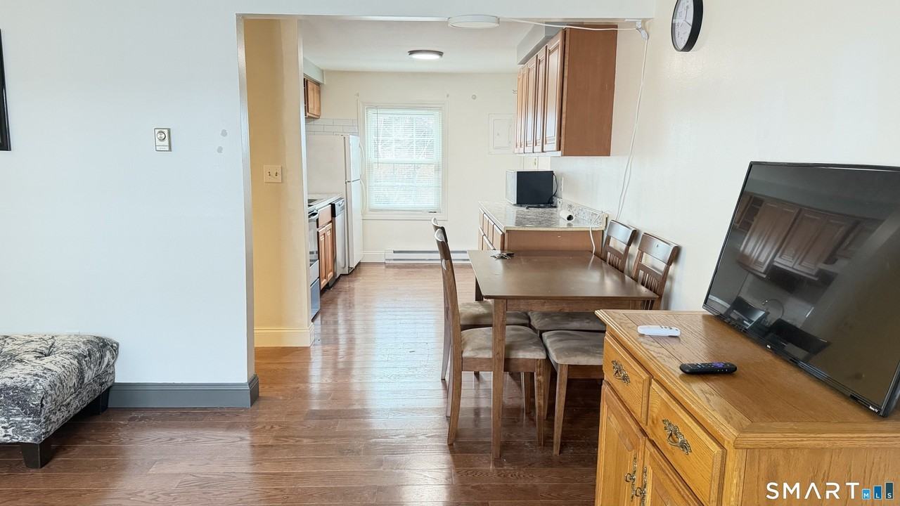 646 Howe Ave Apt 23 - Photo 5 of 26