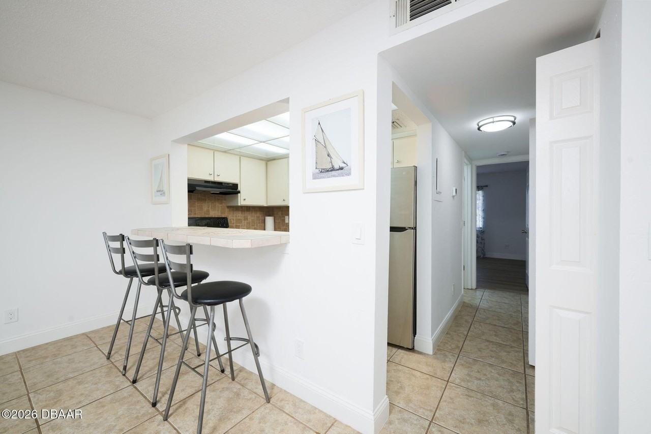 633 S Palmetto Ave #305 - Photo 7 of 32