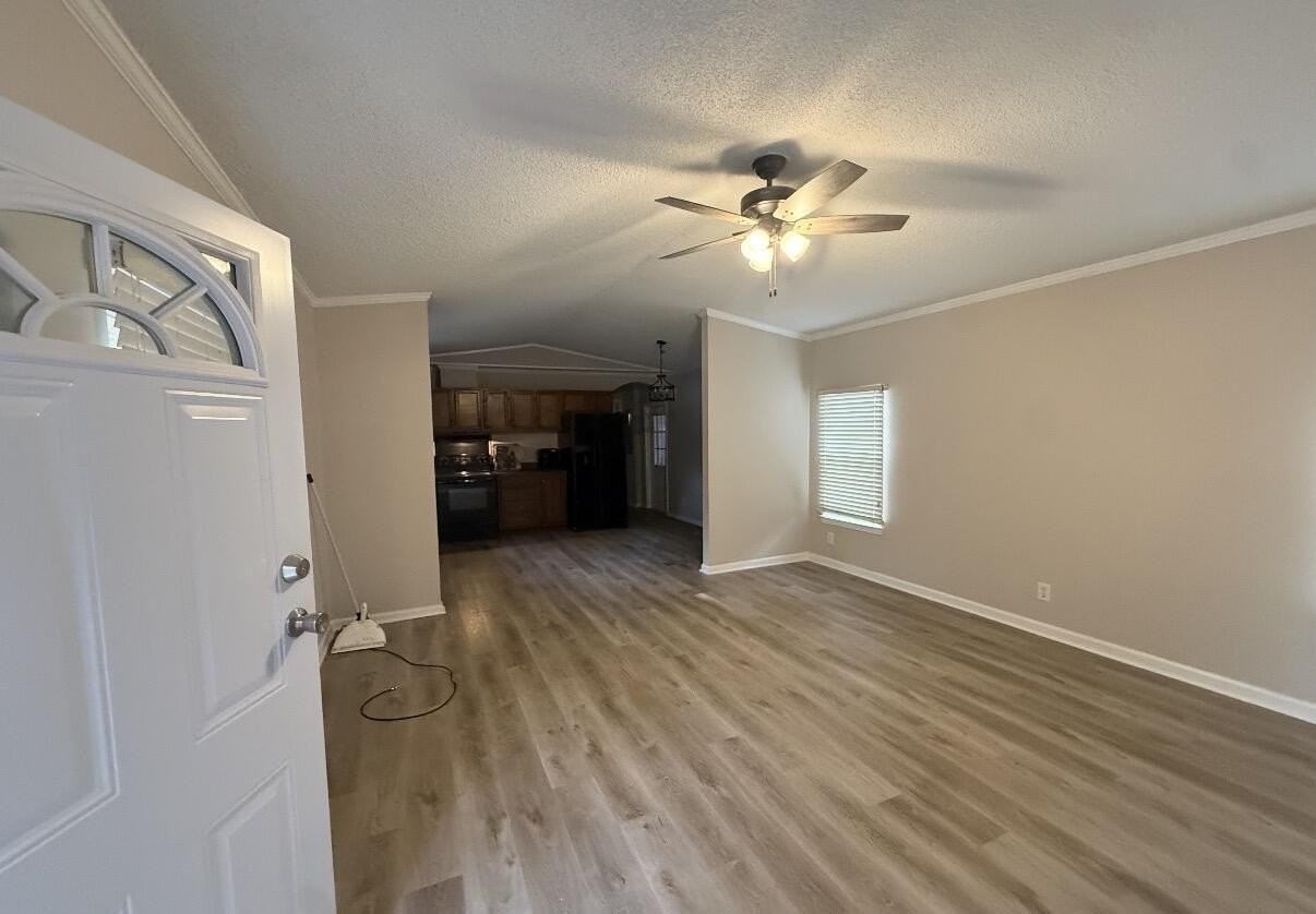 3083 Lake Sue Dr - Photo 2 of 20