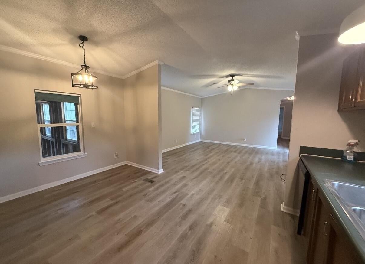 3083 Lake Sue Dr - Photo 3 of 20