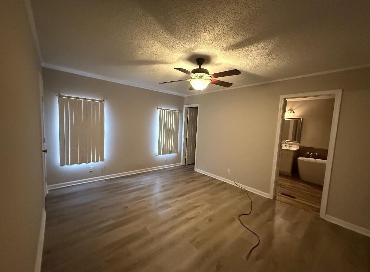 3083 Lake Sue Dr - Photo 4 of 20