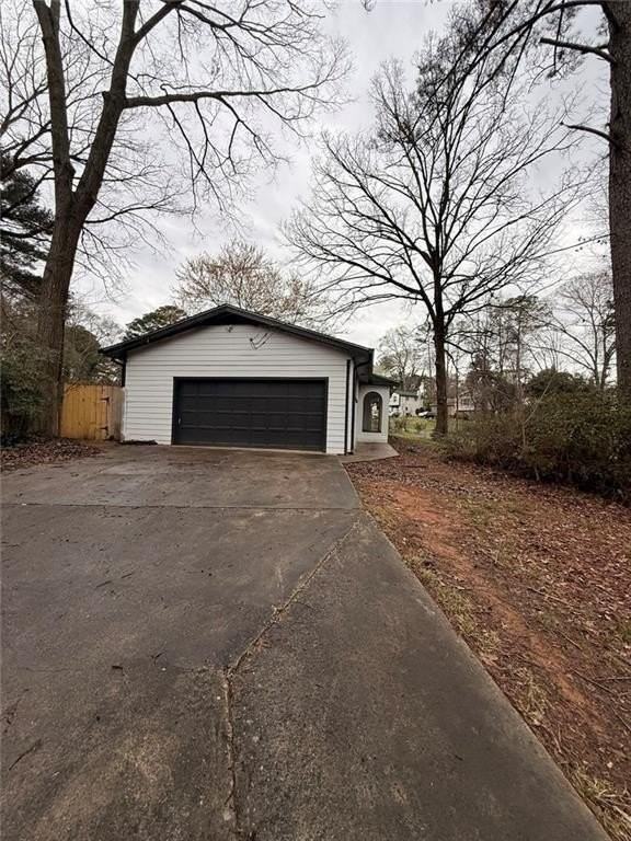 1055 Pinecrest Dr - Photo 6 of 50