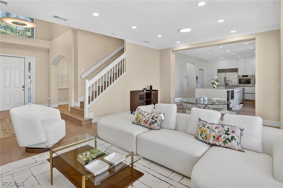 5541 Harborage Dr - Photo 4 of 50