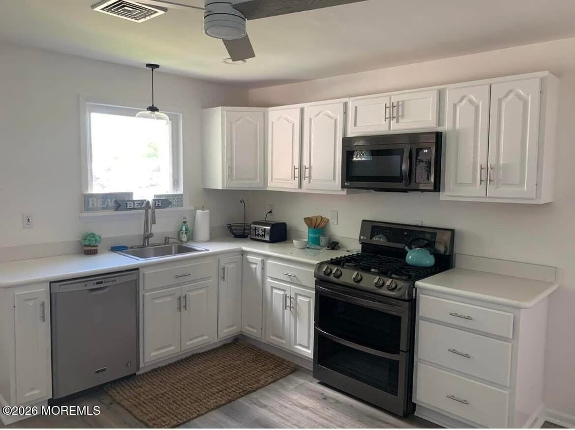 2001 Main St - Photo 4 of 24