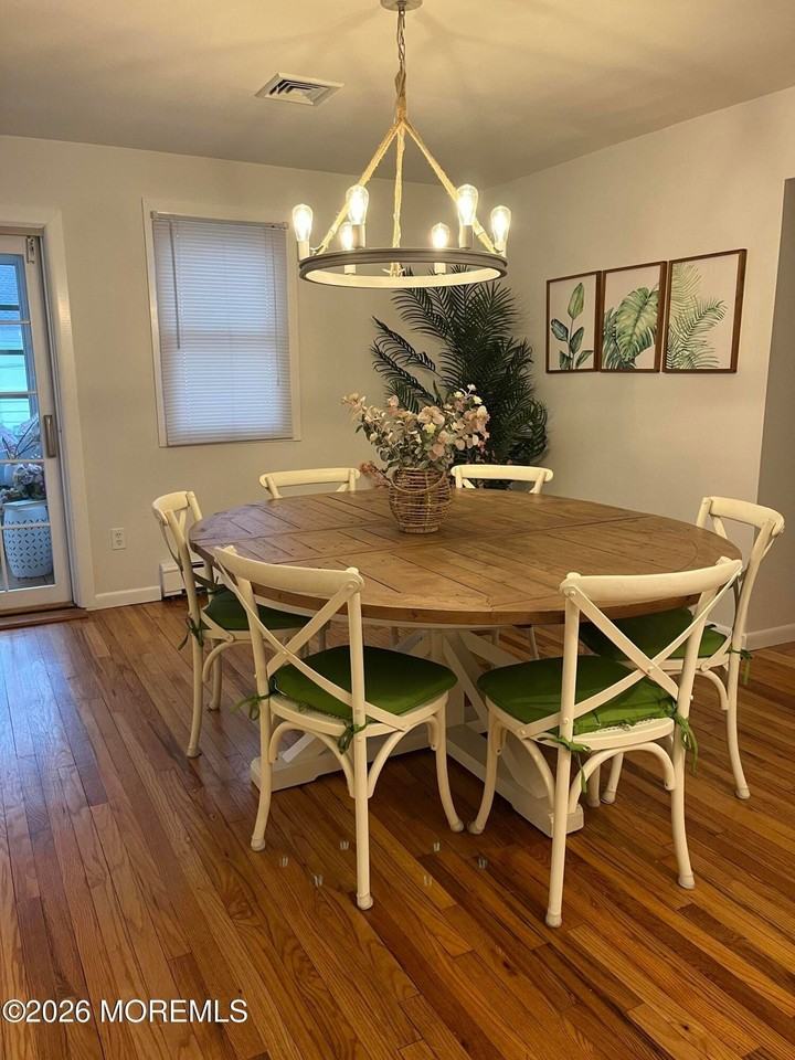 2001 Main St - Photo 7 of 24