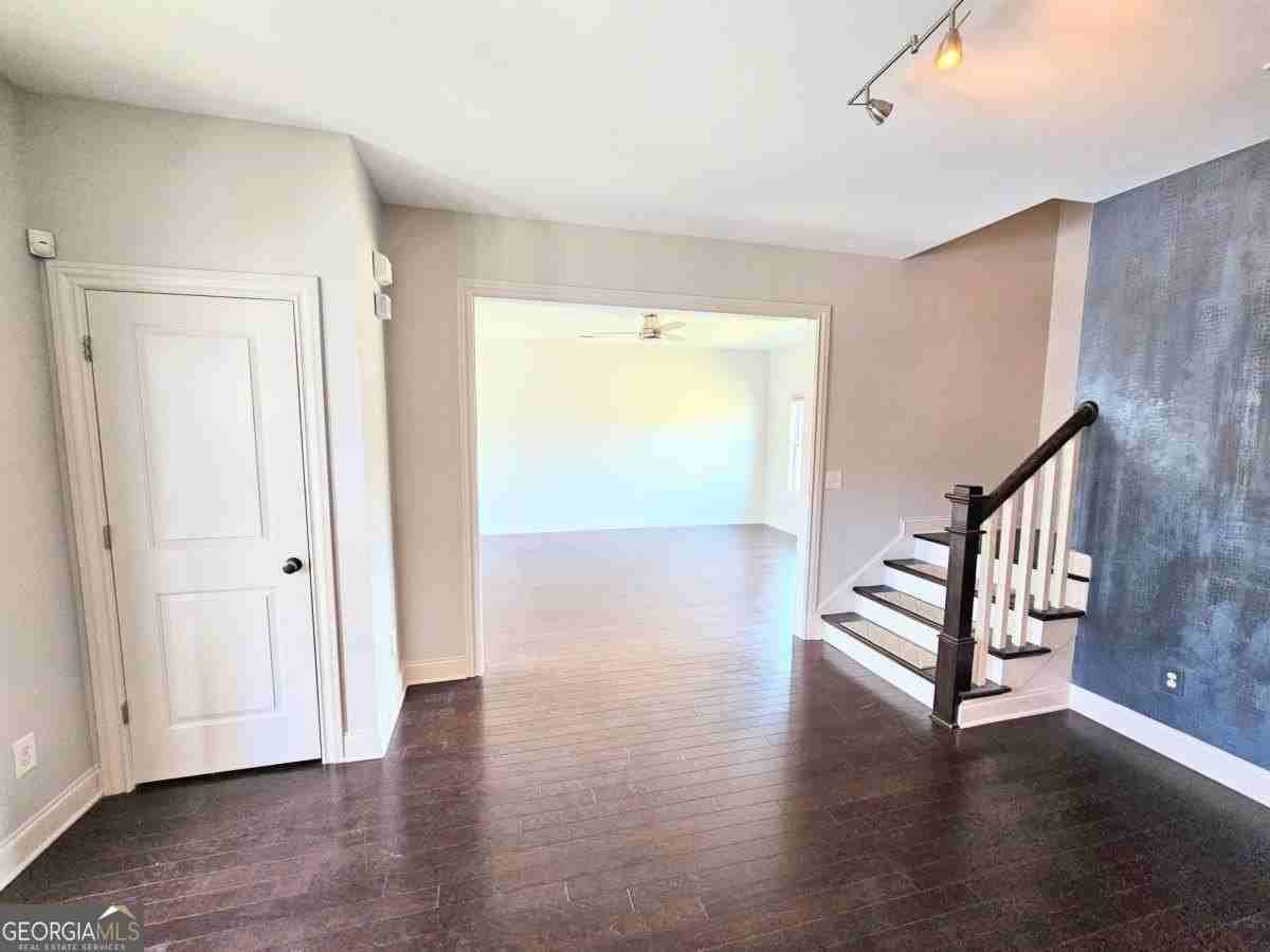 821 Westmoreland Cir Nw - Photo 4 of 43