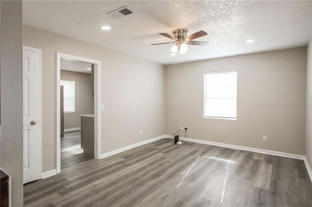 301 Fireman St #B - Photo 4 of 15