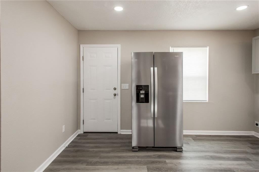 301 Fireman St #B - Photo 5 of 15