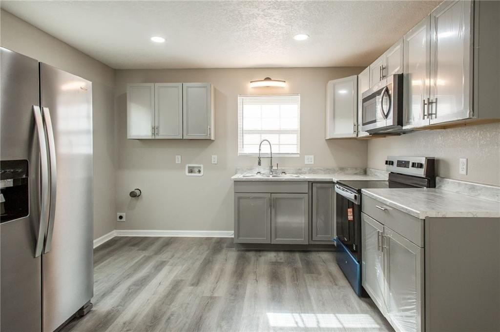 301 Fireman St #B - Photo 6 of 15