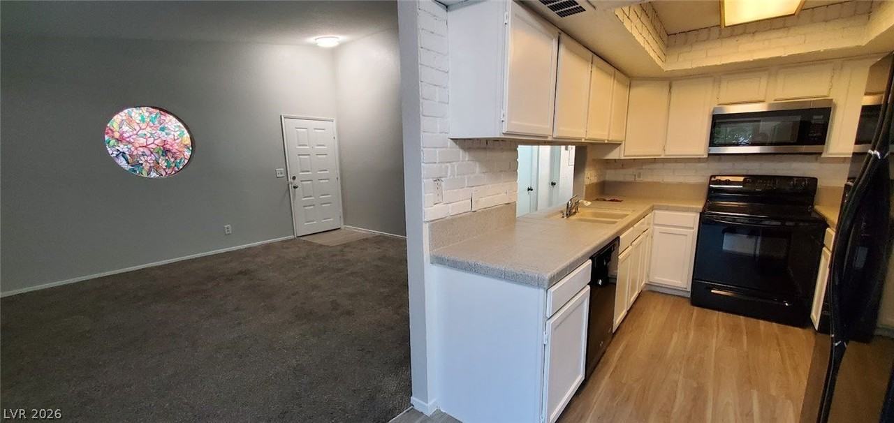 5088 Jeffreys St #202 - Photo 5 of 19