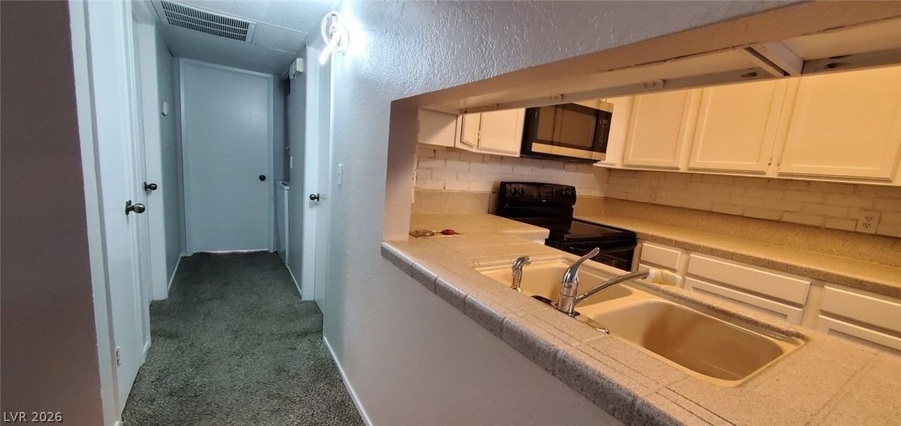 5088 Jeffreys St #202 - Photo 7 of 19