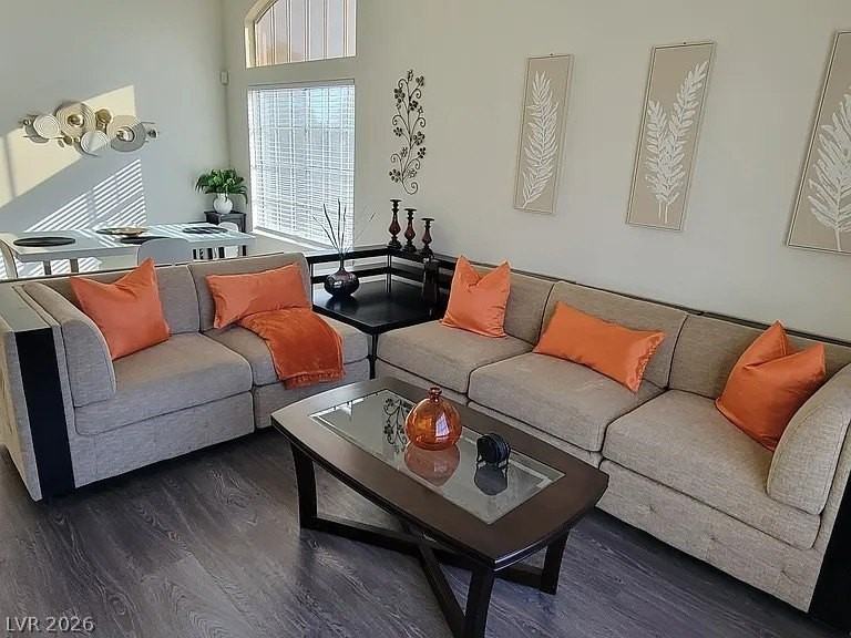 7620 Hartwell Dr - Photo 6 of 23