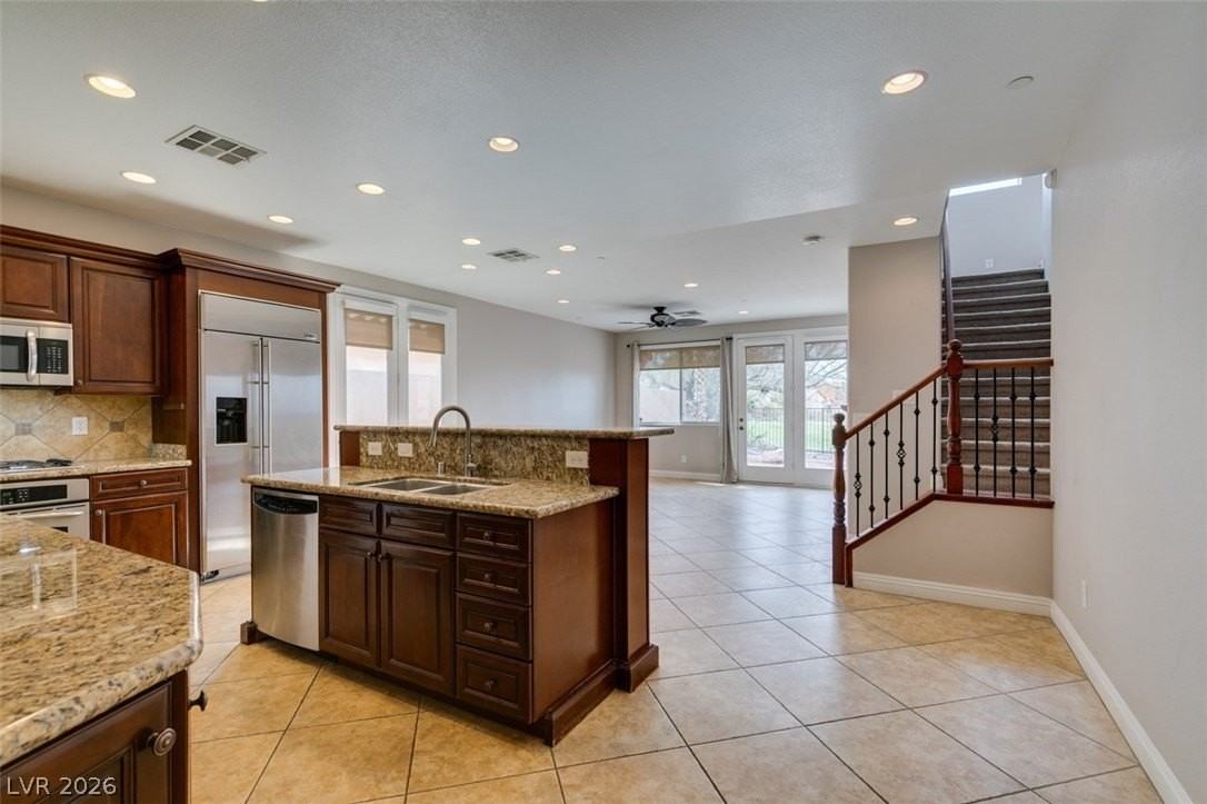 13 Avenza Dr - Photo 5 of 44