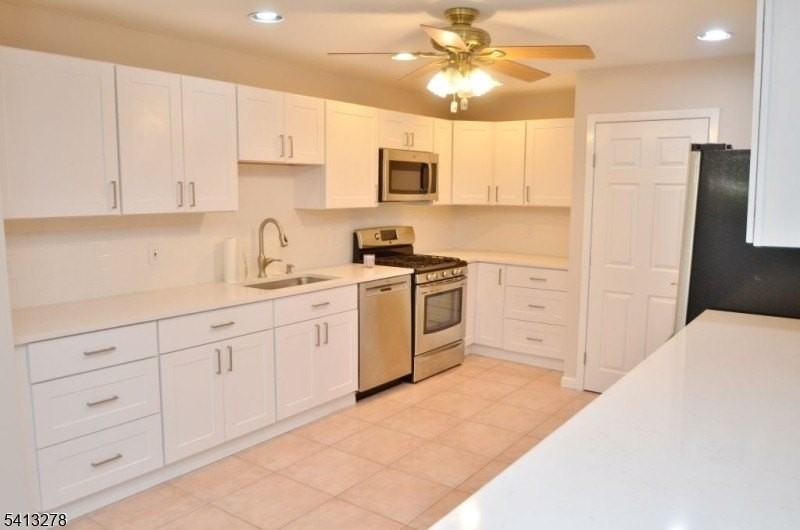 13 Gracie Rd - Photo 3 of 15