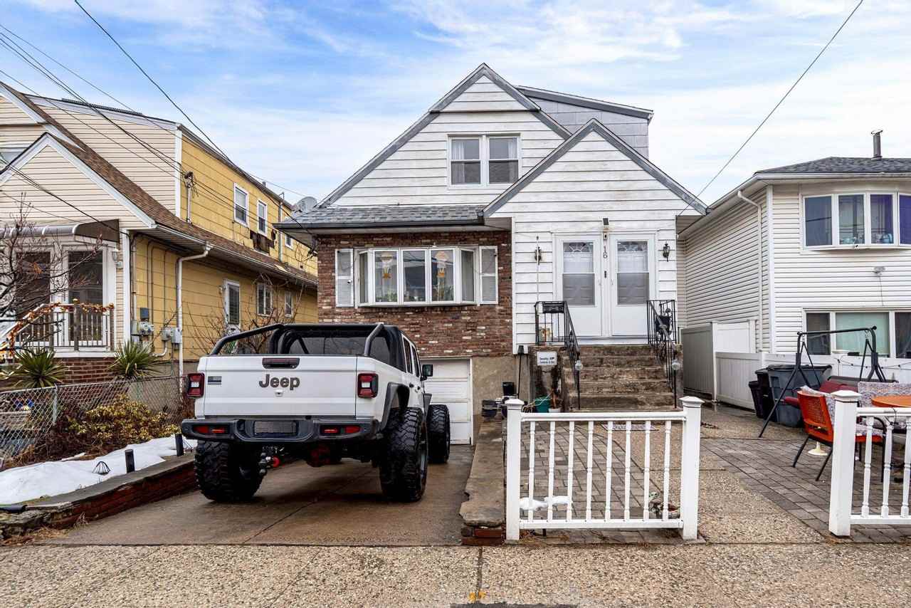 16 Crossgate Rd #2 - Photo 2 of 11