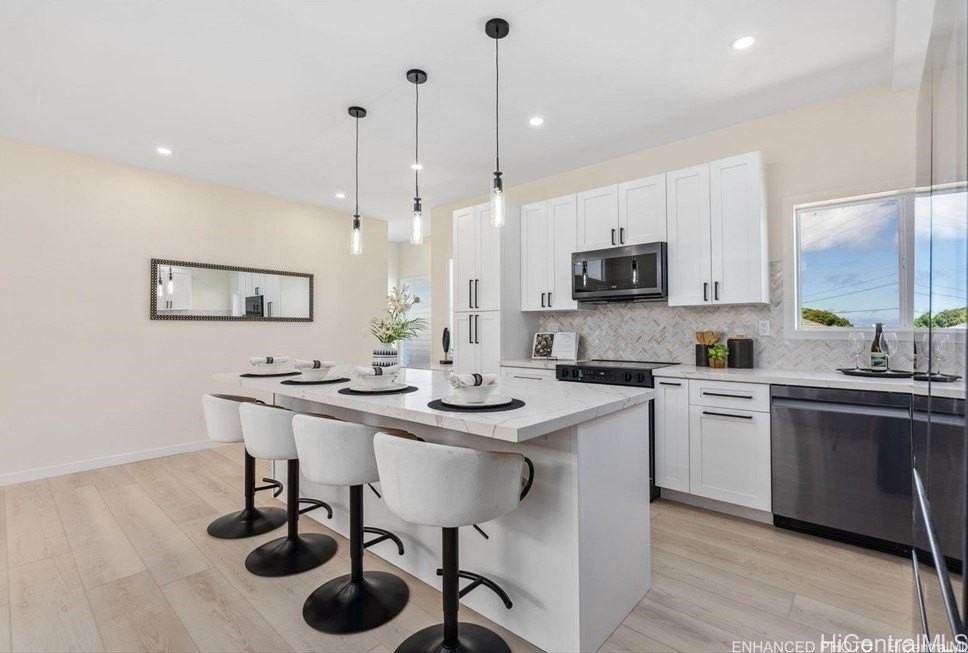 1364 Frank St - Photo 4 of 16