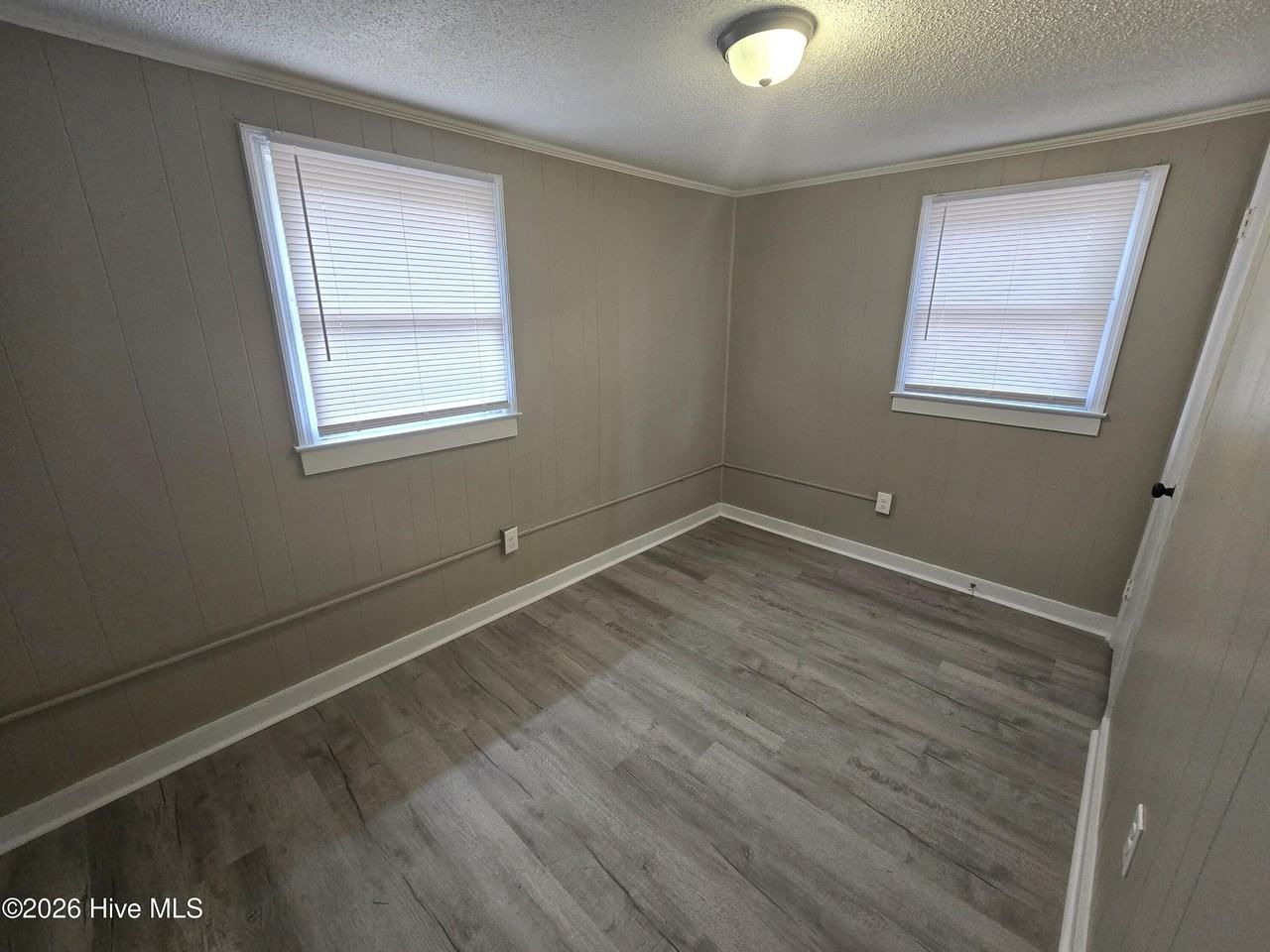 313 Jacobs St - Photo 4 of 8