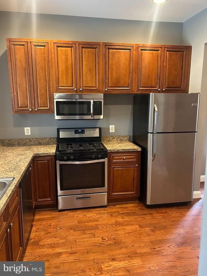 1924 16th St Se - Photo 4 of 14