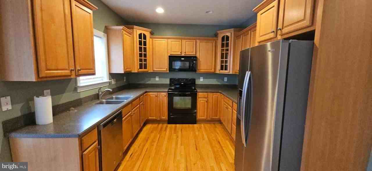 110 Camaruge Ct - Photo 4 of 23