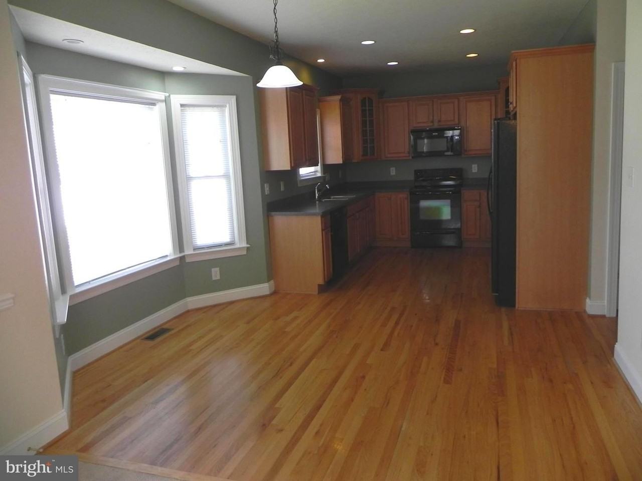 110 Camaruge Ct - Photo 5 of 23