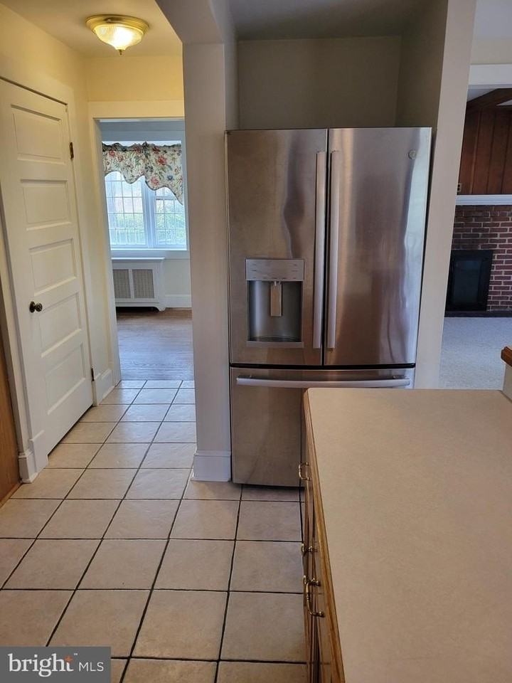 801 Northside Dr - Photo 4 of 25