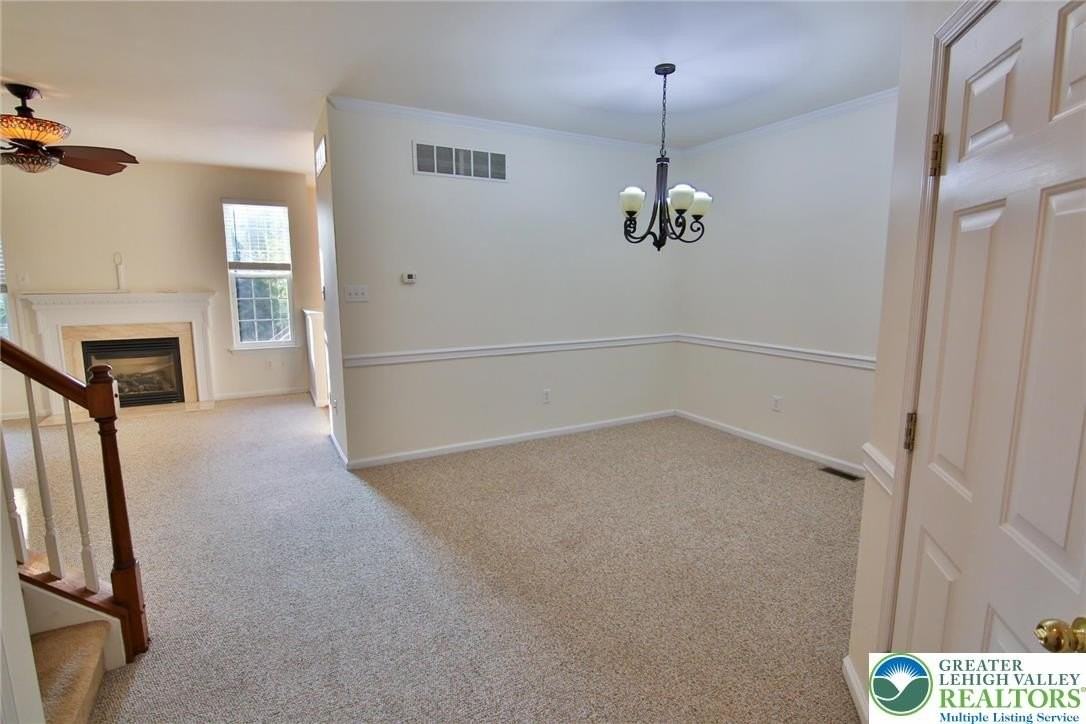 867 King Way - Photo 4 of 36