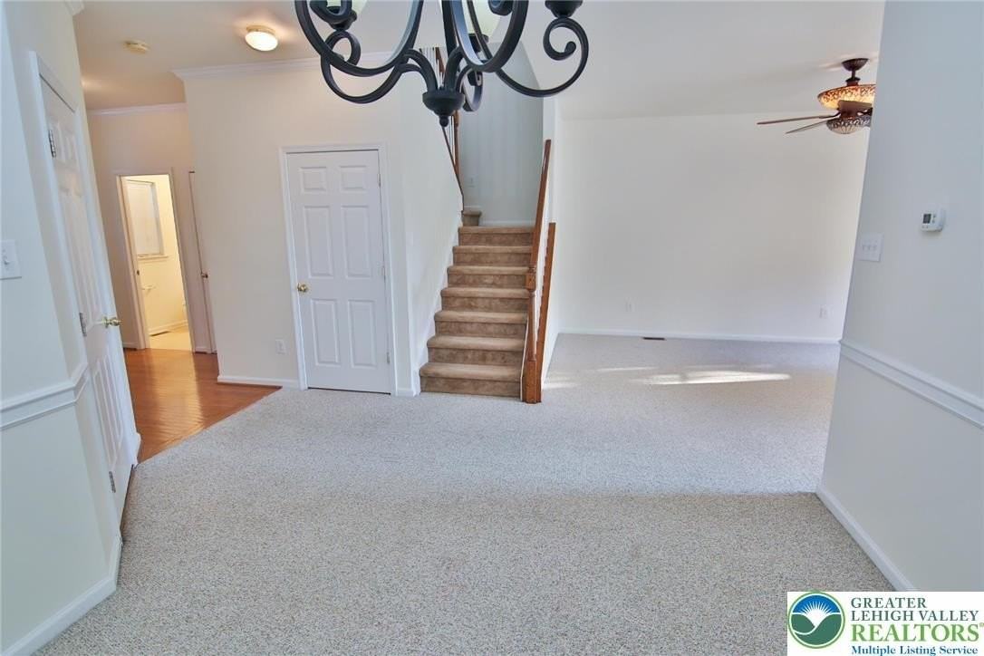 867 King Way - Photo 5 of 36