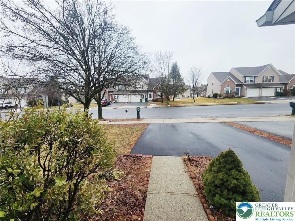 6507 Hickory Rd - Photo 4 of 47