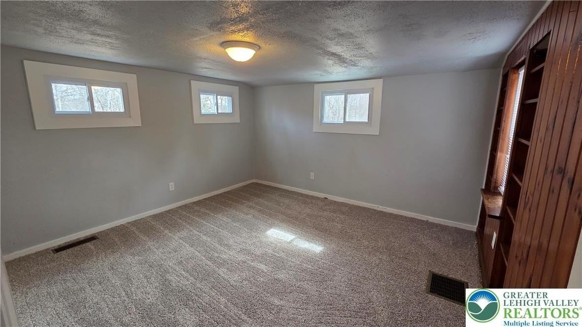 215 Cowpath Rd - Photo 7 of 12