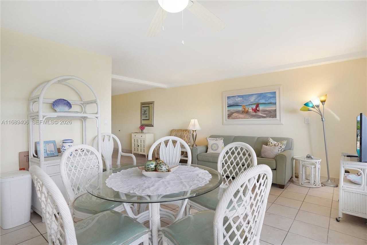 3215 N Ocean Dr #301 - Photo 6 of 27