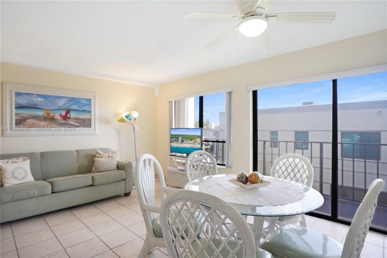 3215 N Ocean Dr #301 - Photo 7 of 27