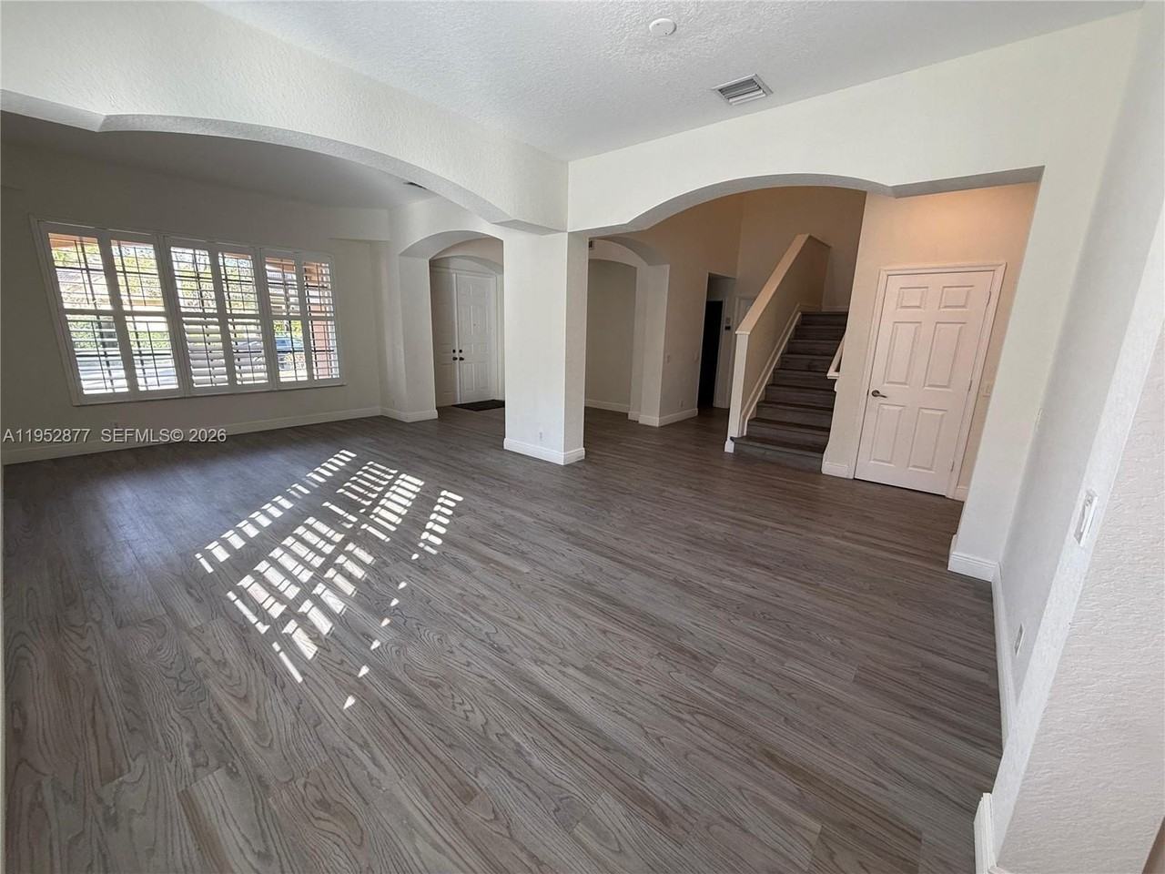 1971 Harbor View Cir #1971 - Photo 7 of 31