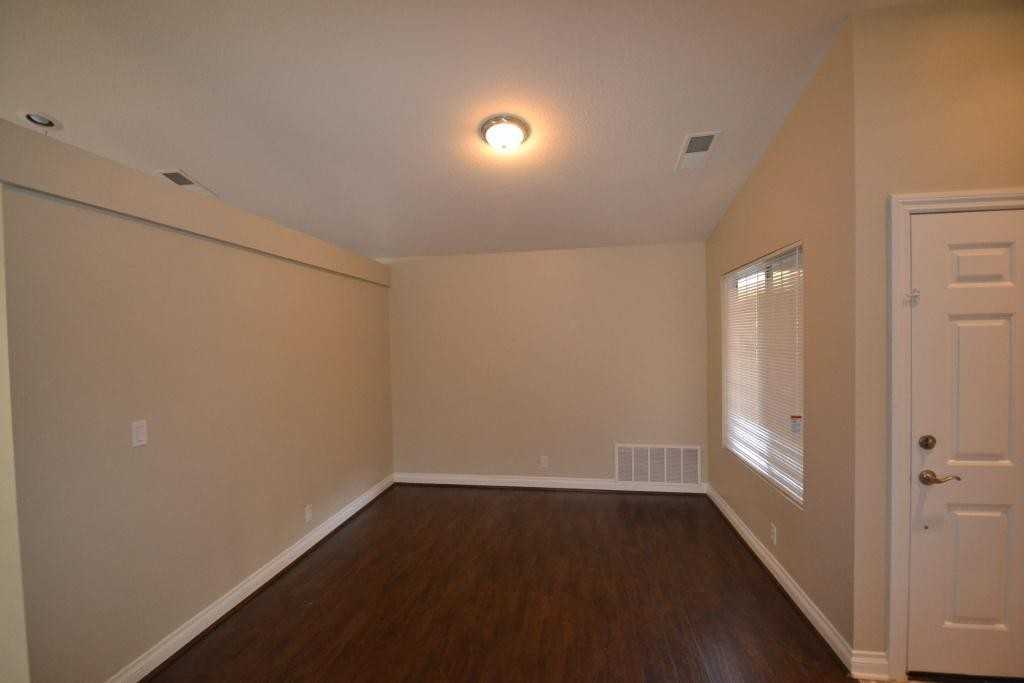 30413 Sunrose Pl - Photo 3 of 7