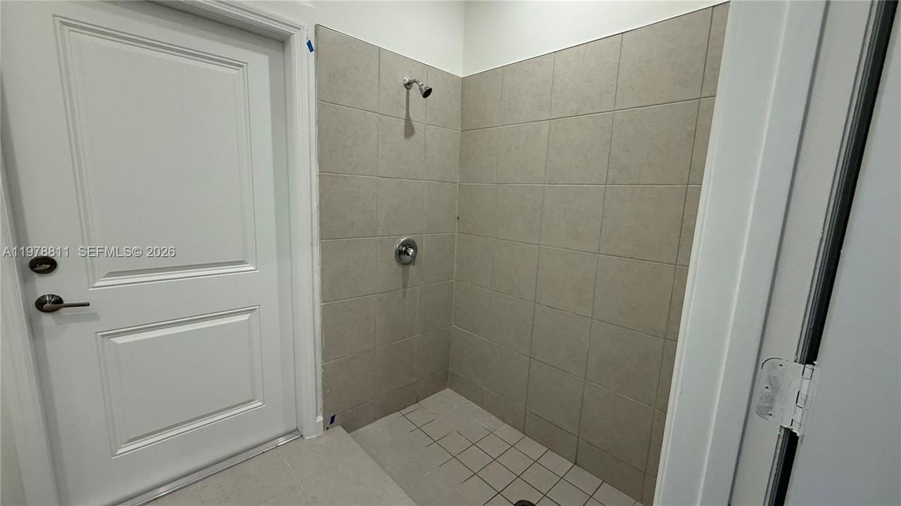 19538 Sw 339th Ter #2 - Photo 6 of 10