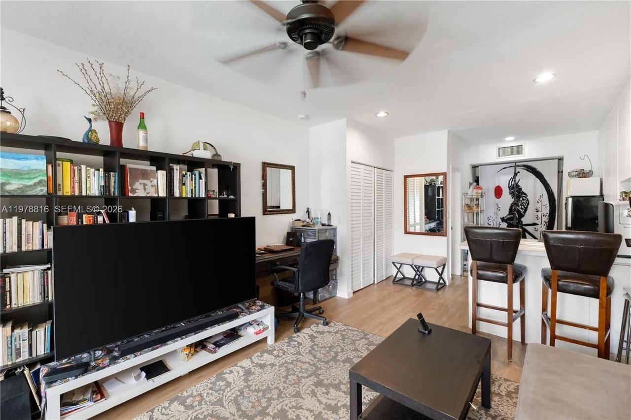 2445 Lake Pancoast Dr #J - Photo 3 of 31