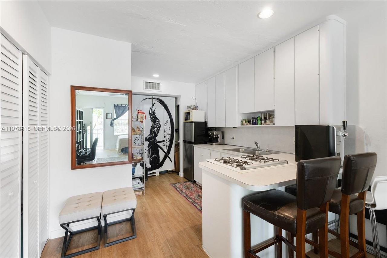 2445 Lake Pancoast Dr #J - Photo 4 of 31