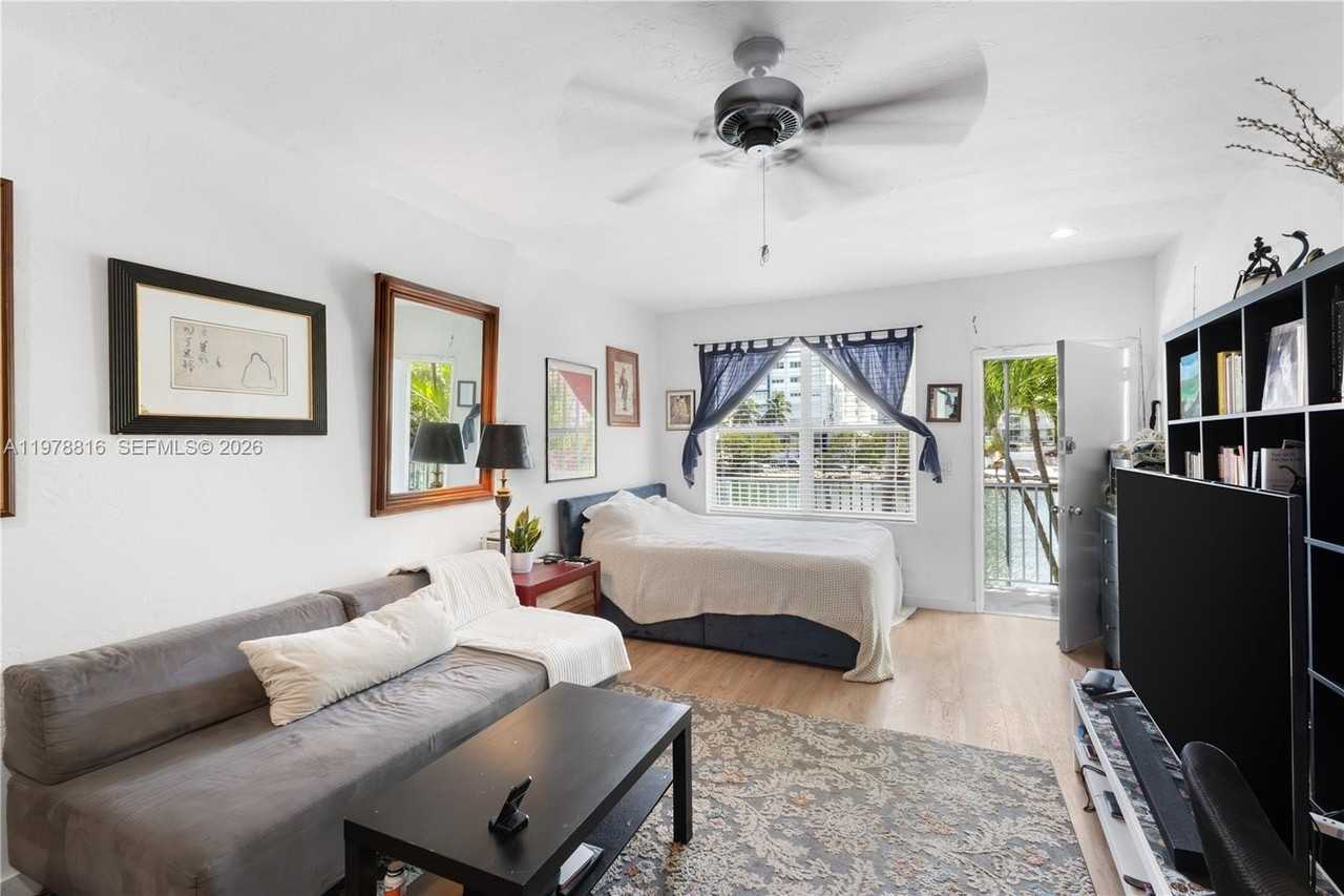 2445 Lake Pancoast Dr #J - Photo 7 of 31