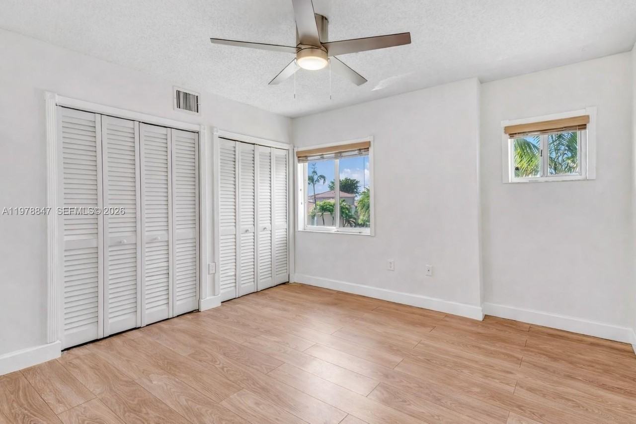 126 Riviera Cir #126 - Photo 6 of 13