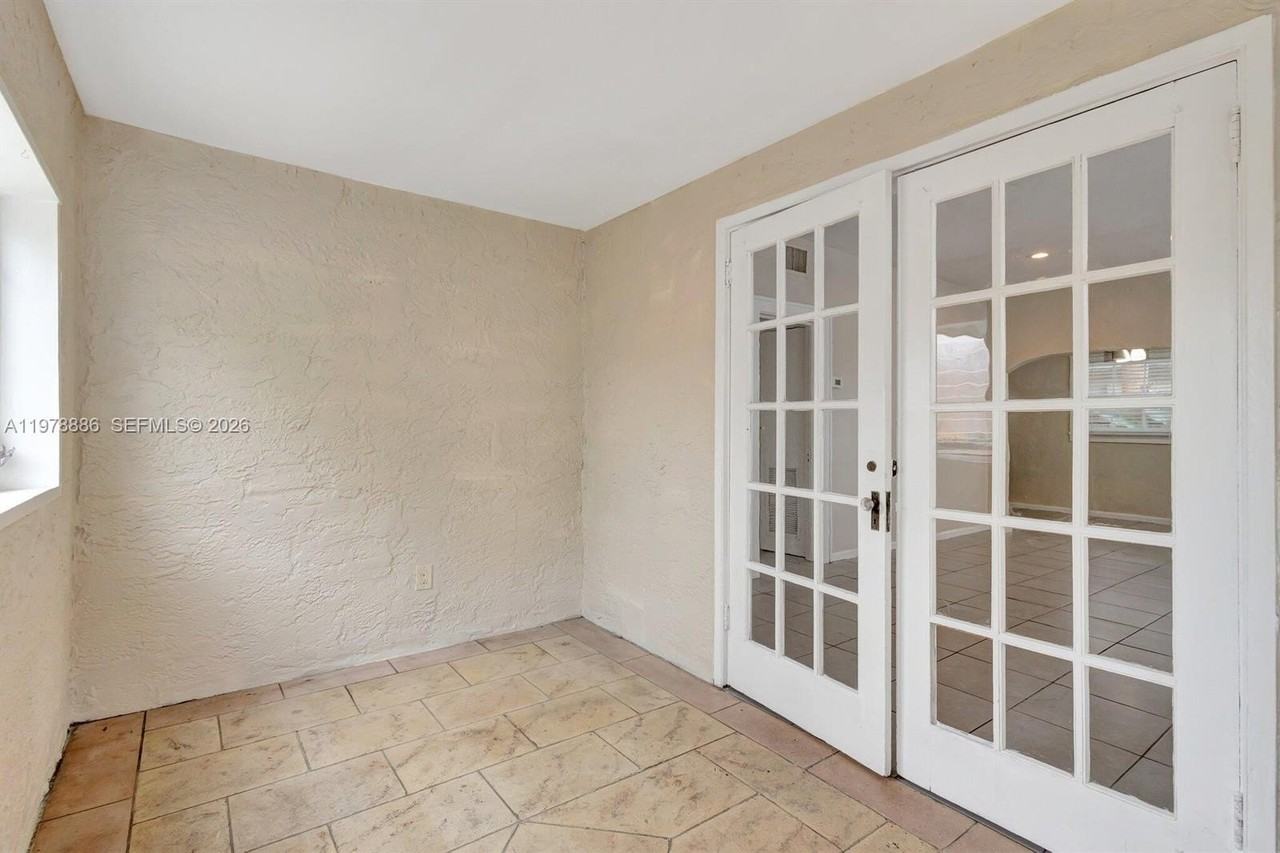 630 33rd St #0 - Photo 2 of 20