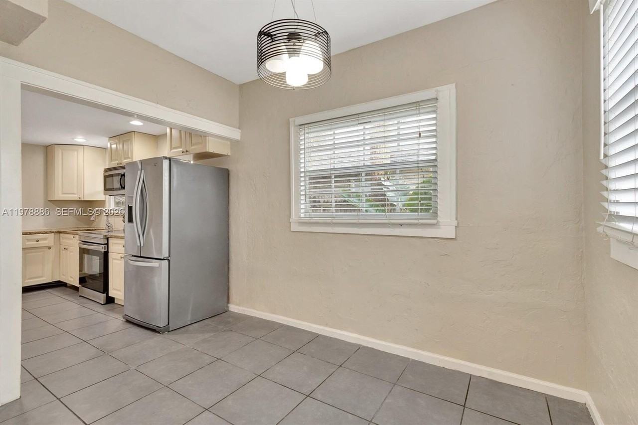 630 33rd St #0 - Photo 4 of 20