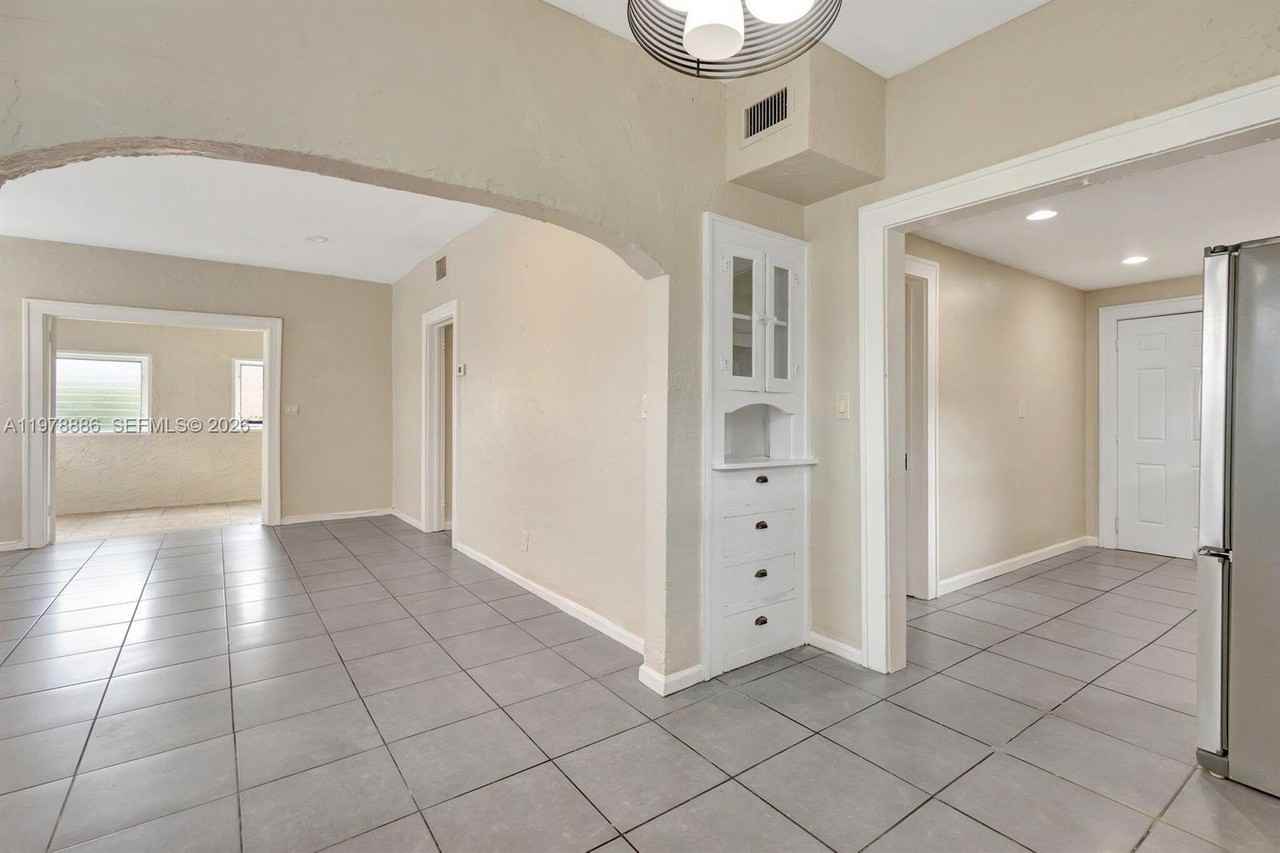 630 33rd St #0 - Photo 5 of 20