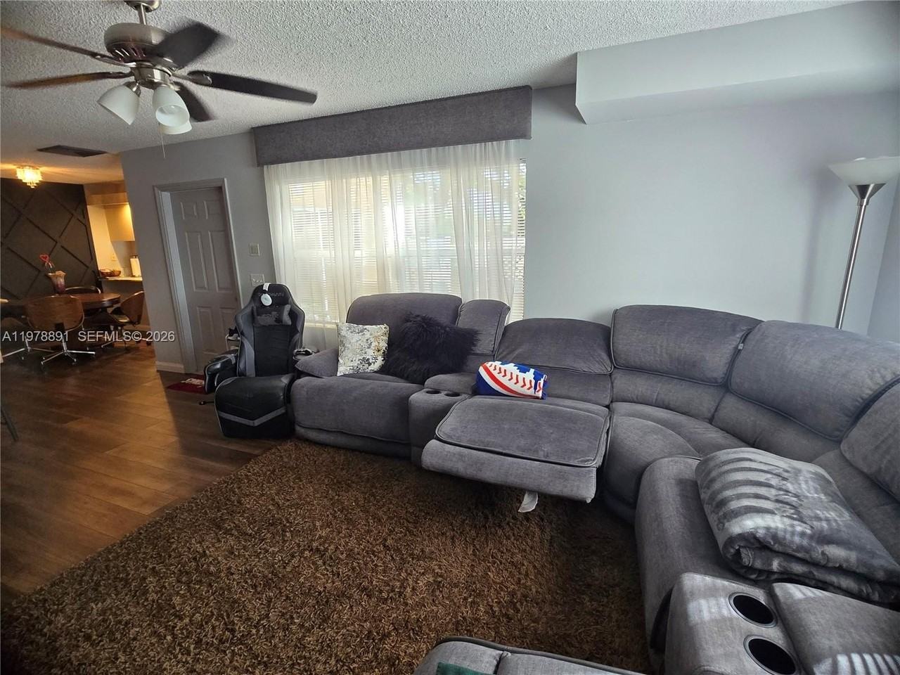 1931 Hartford Ct #21C - Photo 5 of 40