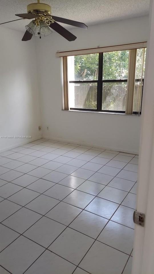 2240 Van Buren St #B1 - Photo 7 of 12