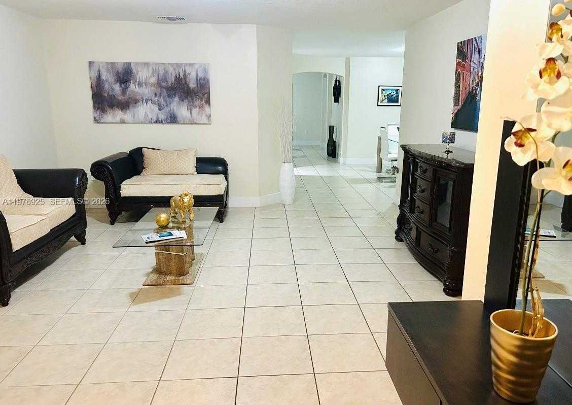 16390 Sw 46th Ter #0 - Photo 2 of 8