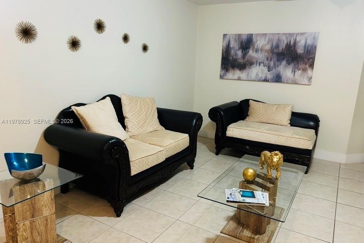 16390 Sw 46th Ter #0 - Photo 3 of 8