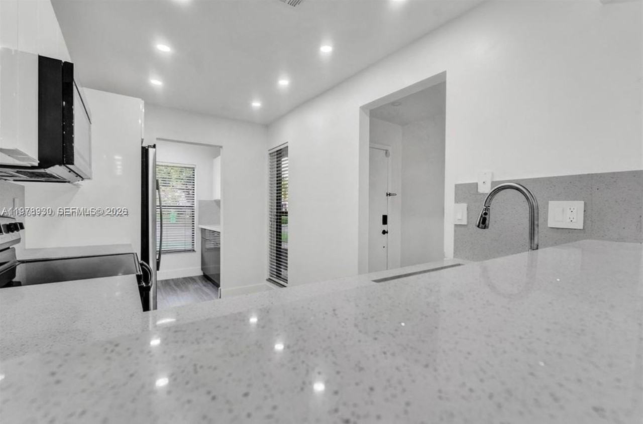 8036 Nw 41st Ct #8036 - Photo 7 of 12